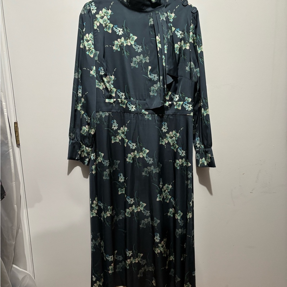 Alexia Admor Dark Floral Long Sleeve Dress